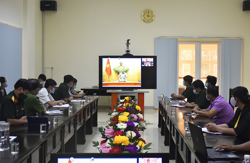 Huyện Ia H'Drai họp trực tuyến toàn quốc về phòng, chống COVID-19.