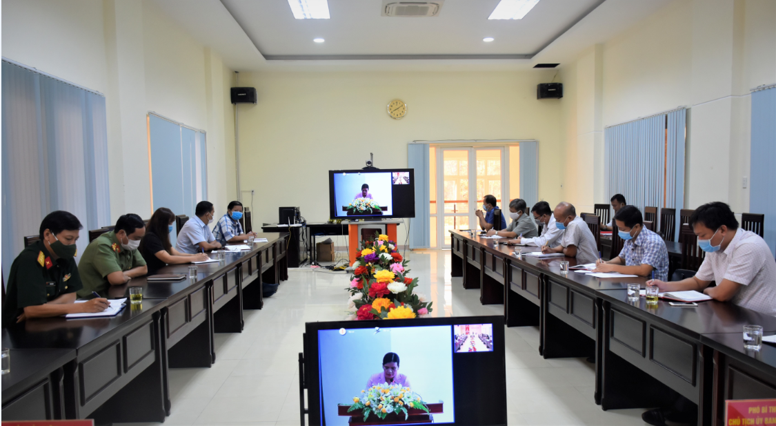 Huyện Ia H'Drai tham dự Hội nghị trực tuyến về công tác phòng, chống dịch COVID-19