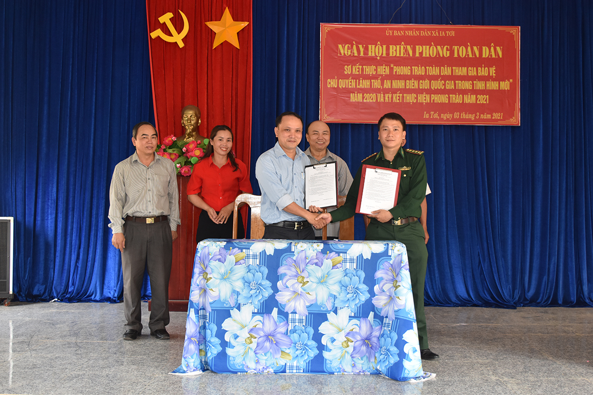 Xã Ia Tơi tổ chức Hội nghị sơ kết 01 năm thực hiện phong trào “Toàn dân tham gia bảo vệ chủ quyền lãnh thổ, an ninh biên giới Quốc gia trong tình hình mới”